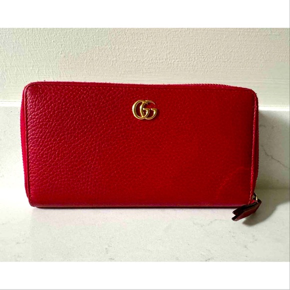Gucci Marmont GG Logo Red Pebbled Leather Zip Around Wallet - Picture 1 of 6